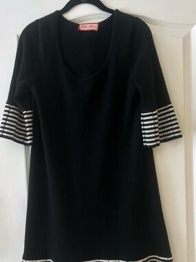 Gabby Harris 100%. Cashmere Black Knit dress